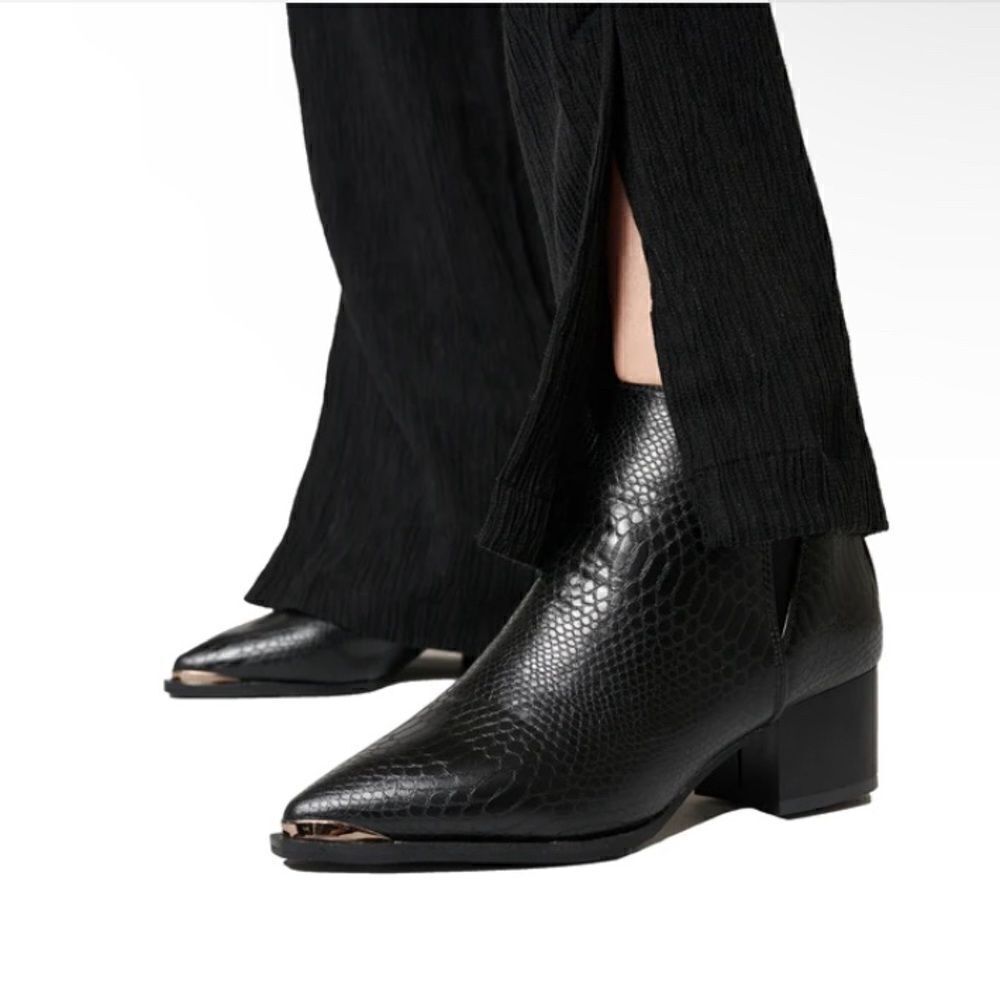 SEVEN7 Madison Python Pointed Bootie - Picture 5 of 15
